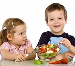 girl-and-boy-making-healthy-food