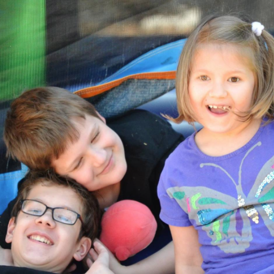 A Parent’s Guide to Supporting Siblings Of Children With Autism